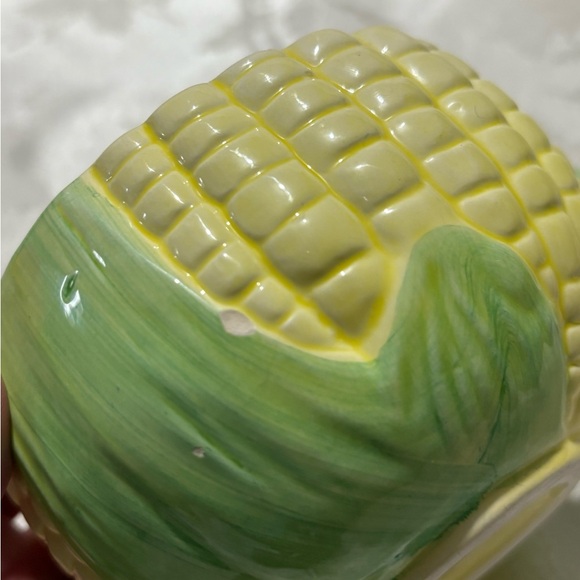 Vintage Quirky Corn-Shaped Mug in Yellow and Green - Picture 7 of 7